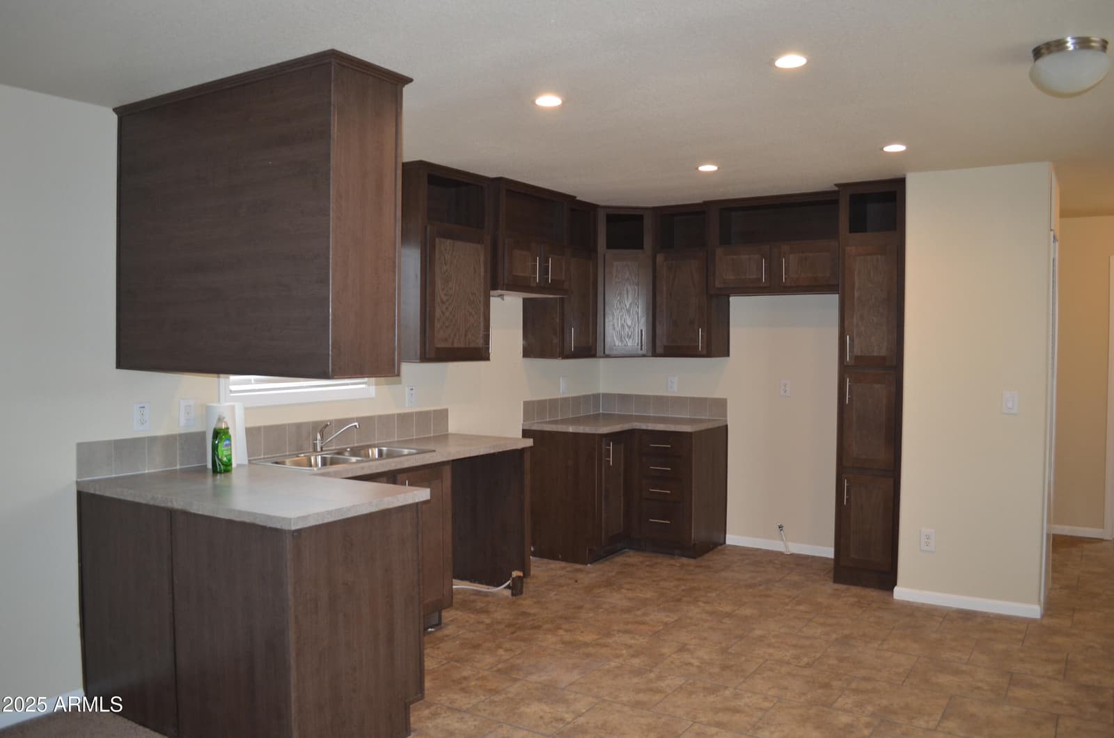 2701 E ALLRED Avenue 160, Mesa, AZ 85204 — photo 5 of 17