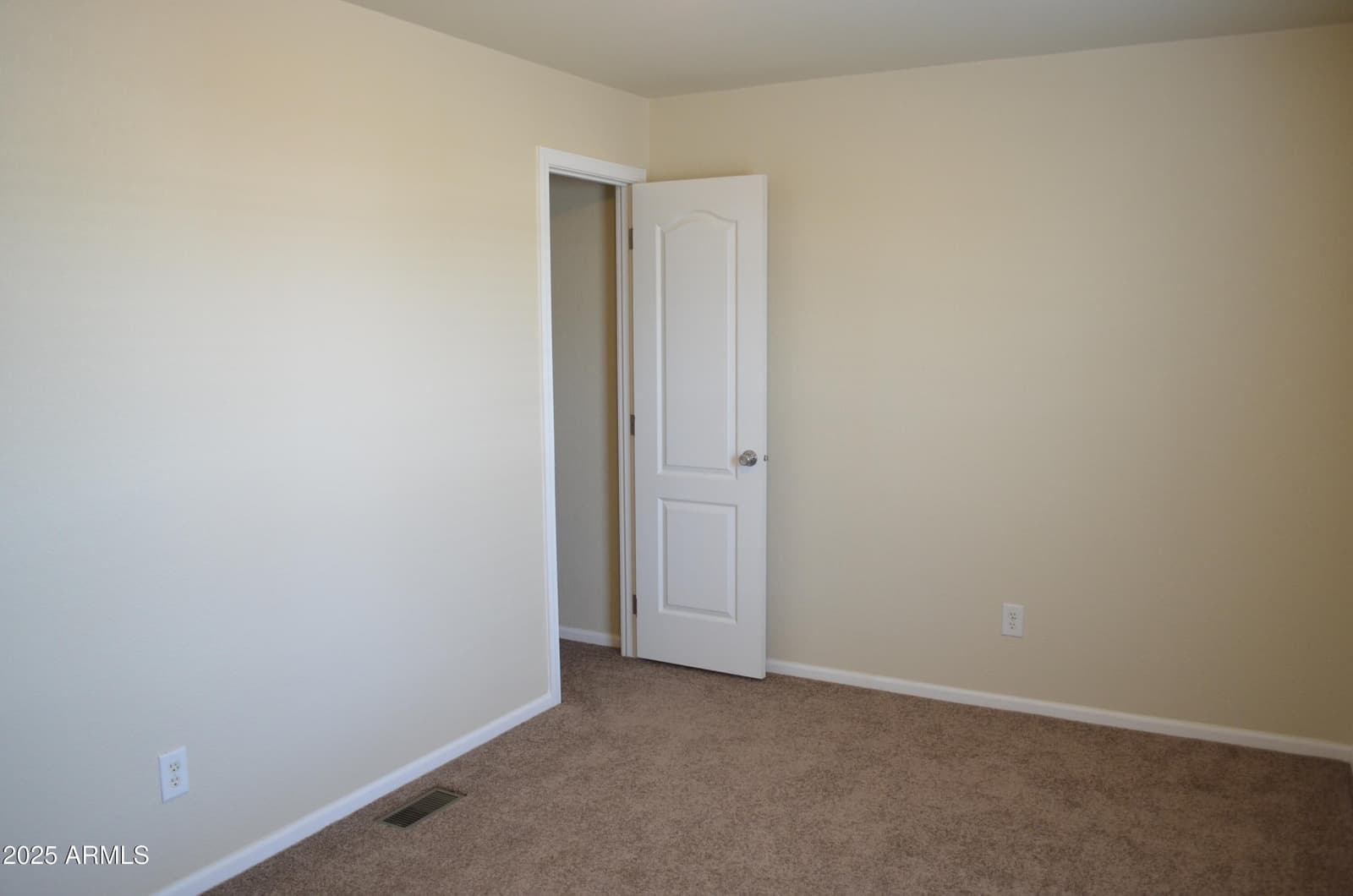 2701 E ALLRED Avenue 160, Mesa, AZ 85204 — photo 13 of 17