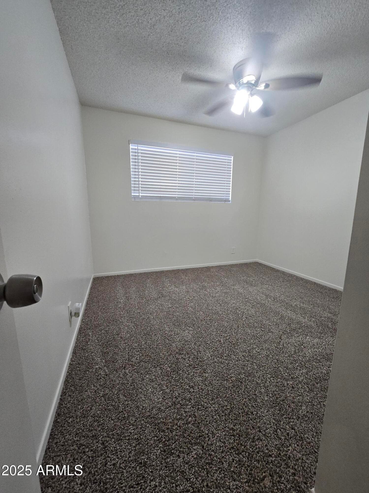 3207 W JOAN DE ARC Avenue, Phoenix, AZ 85029 — photo 14 of 24