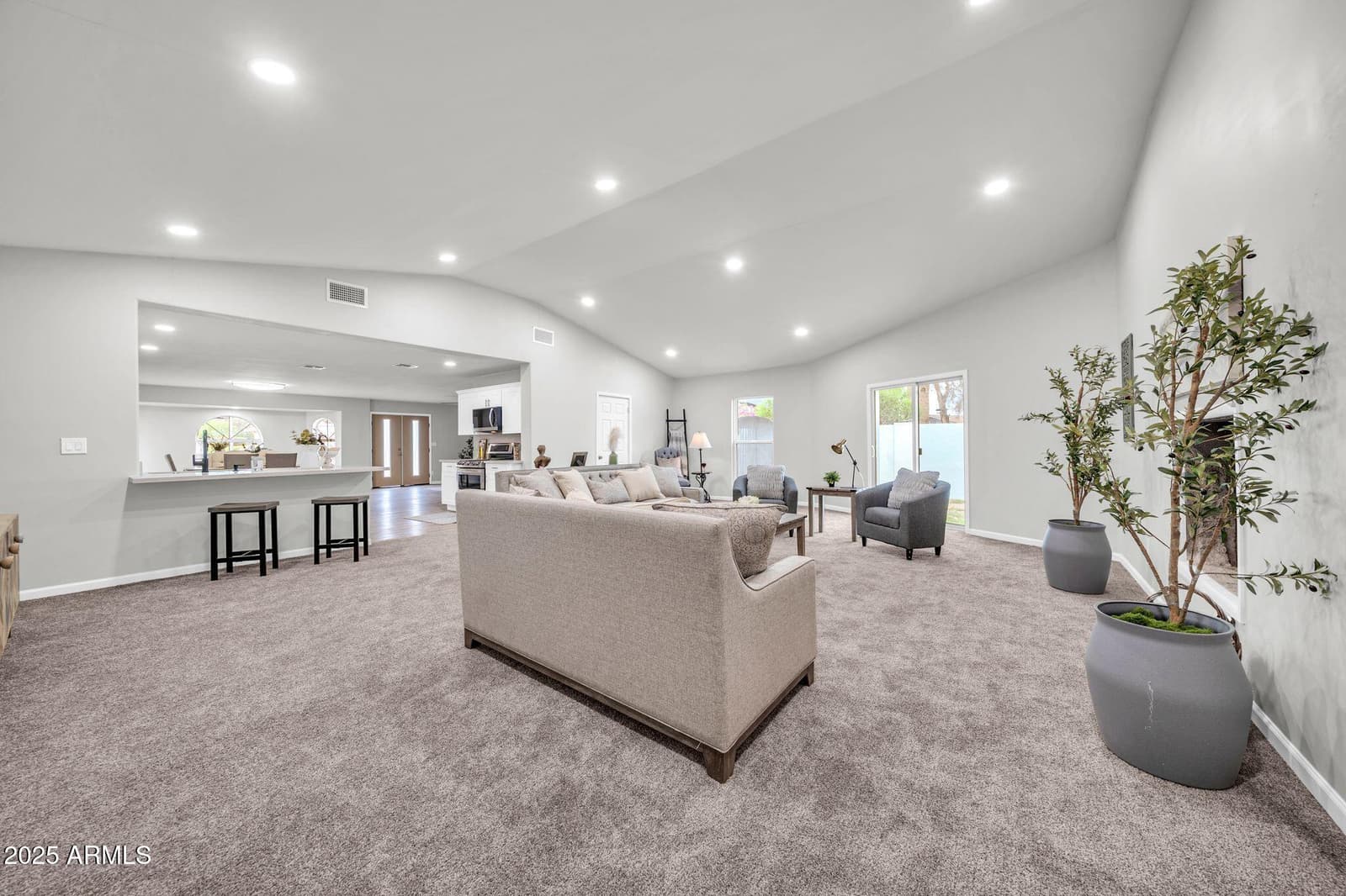 4301 E BLUEFIELD Avenue, Phoenix, AZ 85032 — photo 9 of 36