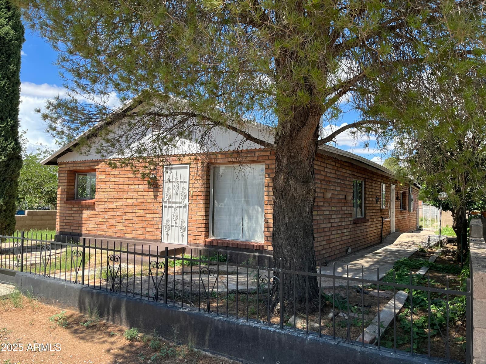 1324 E 6th Street, Douglas, AZ 85607 — photo 2 of 20