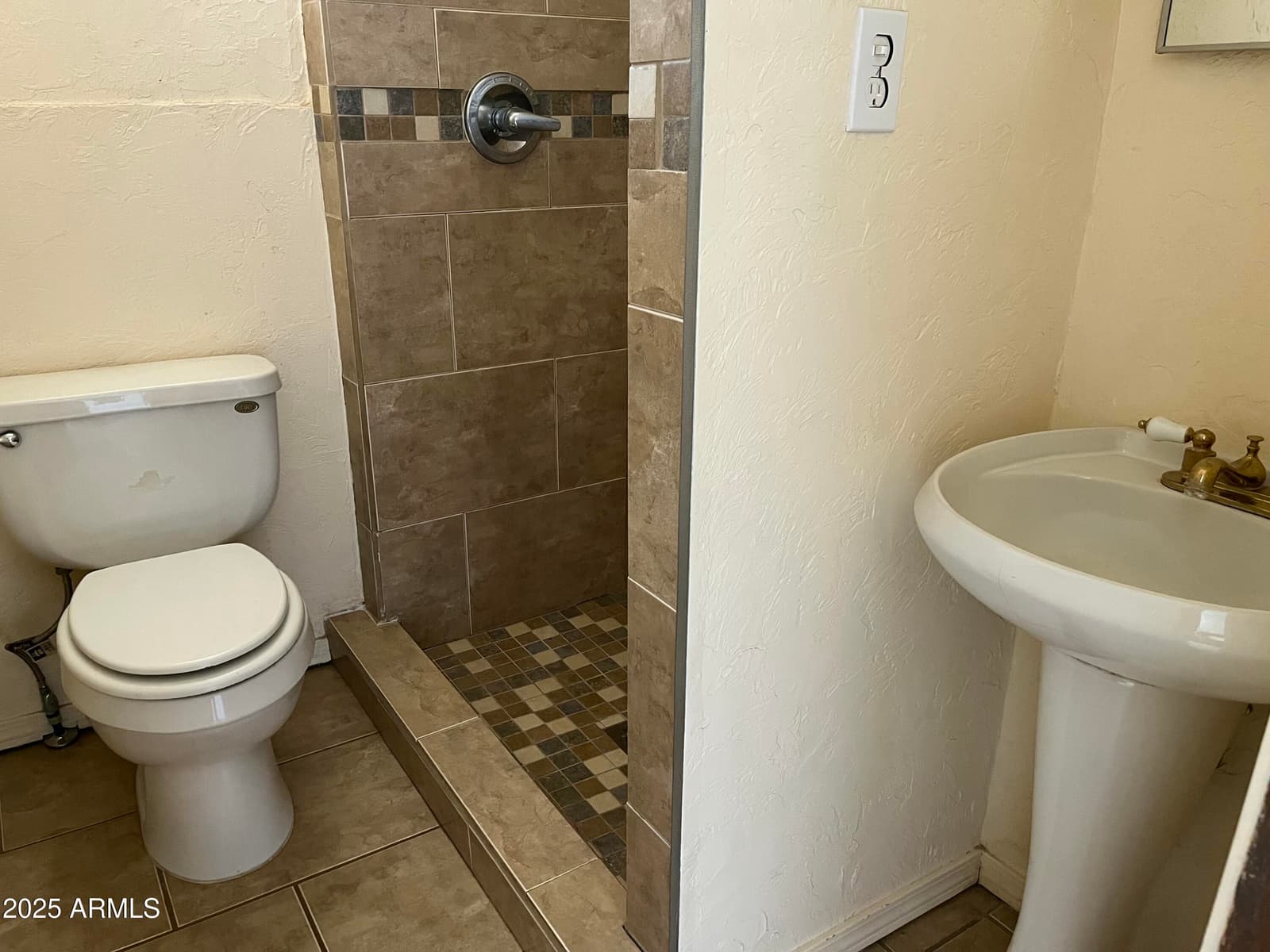 1324 E 6th Street, Douglas, AZ 85607 — photo 7 of 20