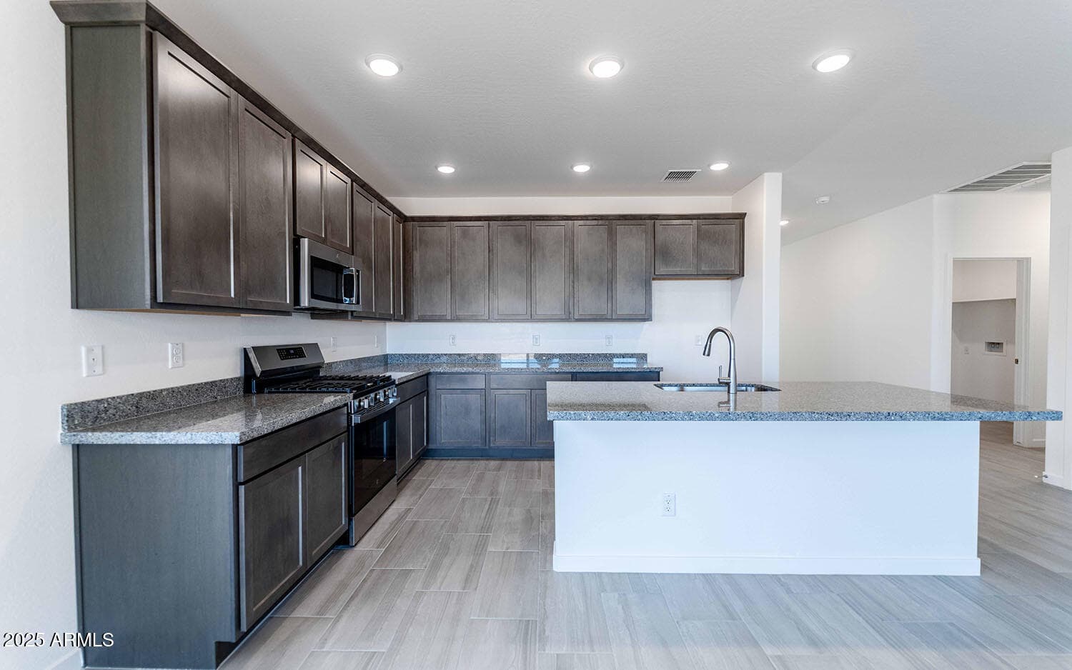 17595 N BOLERNO Drive, Maricopa, AZ 85138 — photo 11 of 31