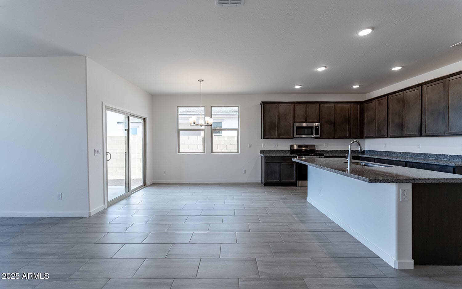 17595 N BOLERNO Drive, Maricopa, AZ 85138 — photo 5 of 31