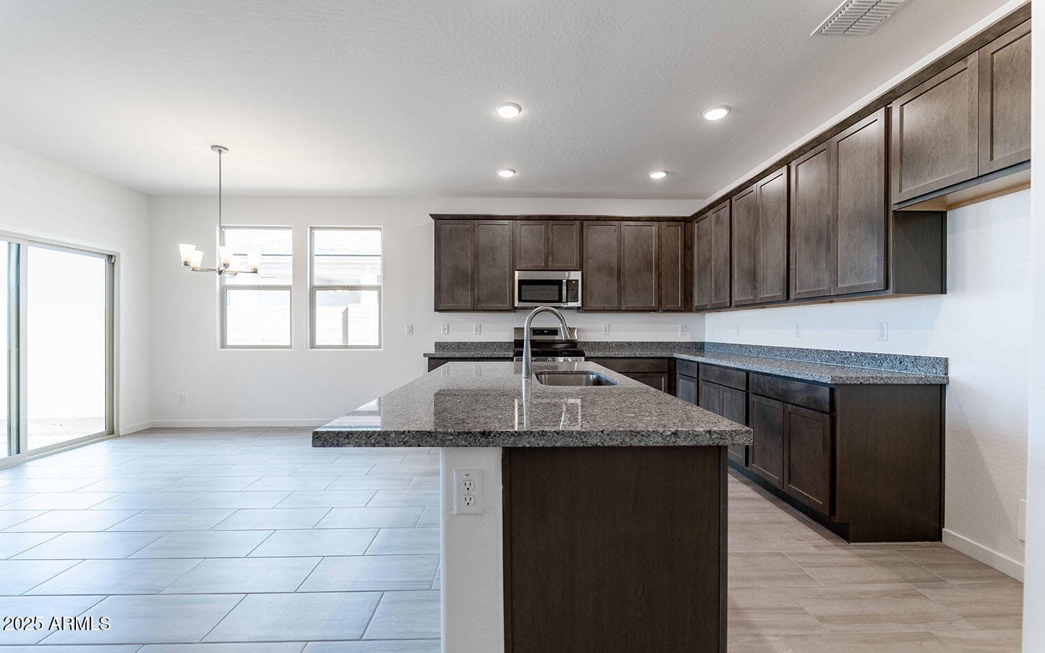 17595 N BOLERNO Drive, Maricopa, AZ 85138 — photo 8 of 31