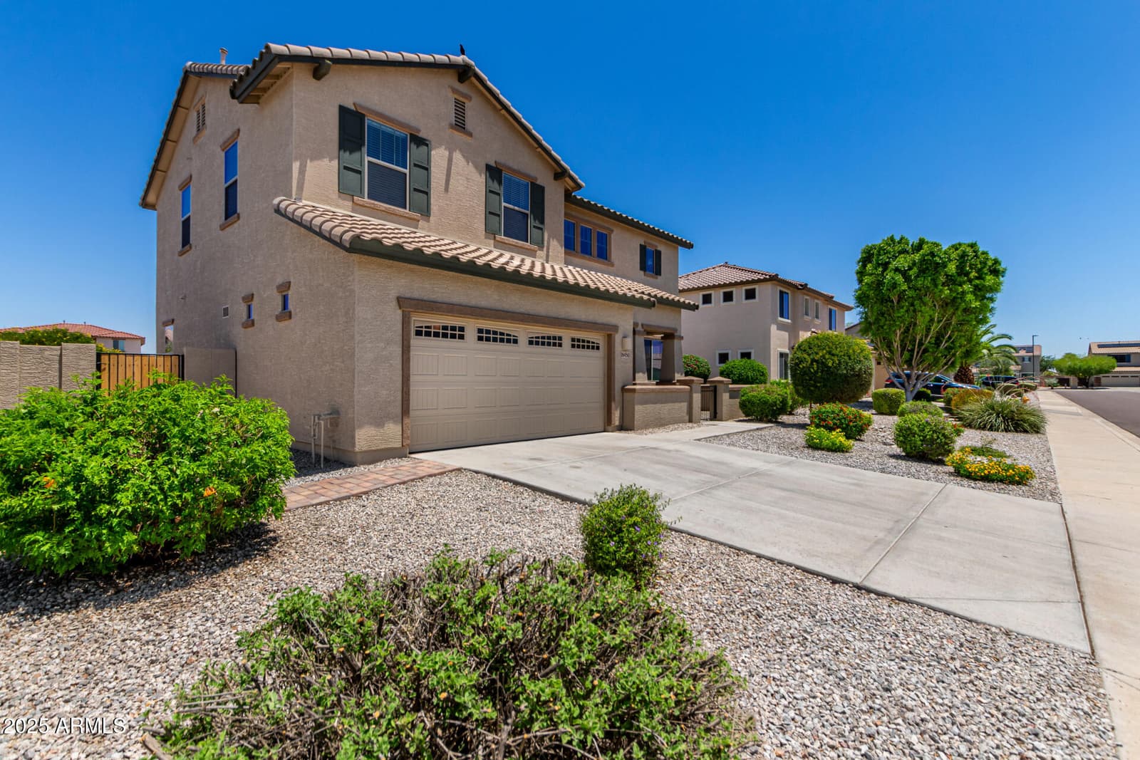 16450 W LILAC Street, Goodyear, AZ 85338 — photo 5 of 37