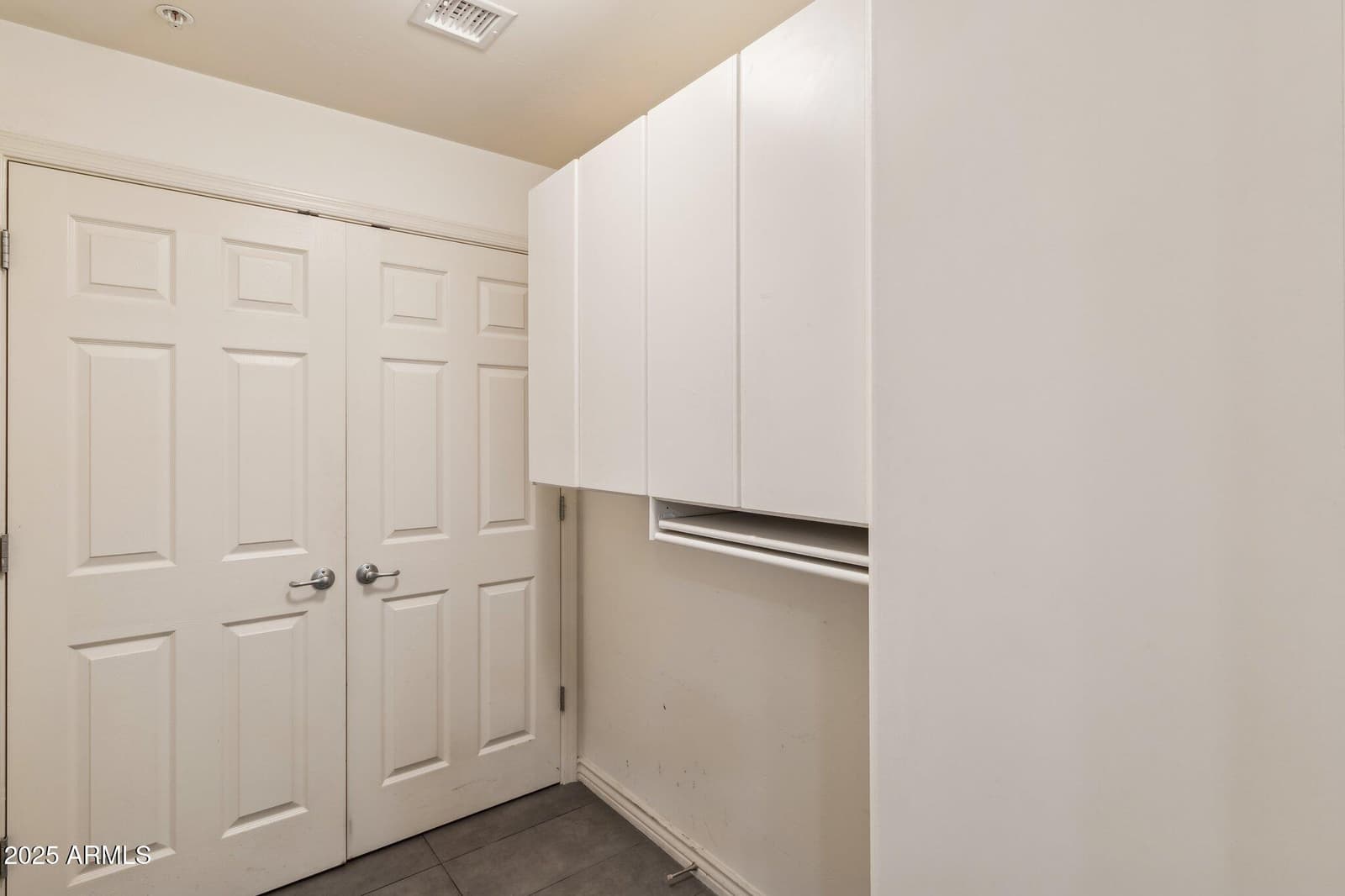 5350 E DEER VALLEY Drive 2408, Phoenix, AZ 85054 — photo 18 of 32