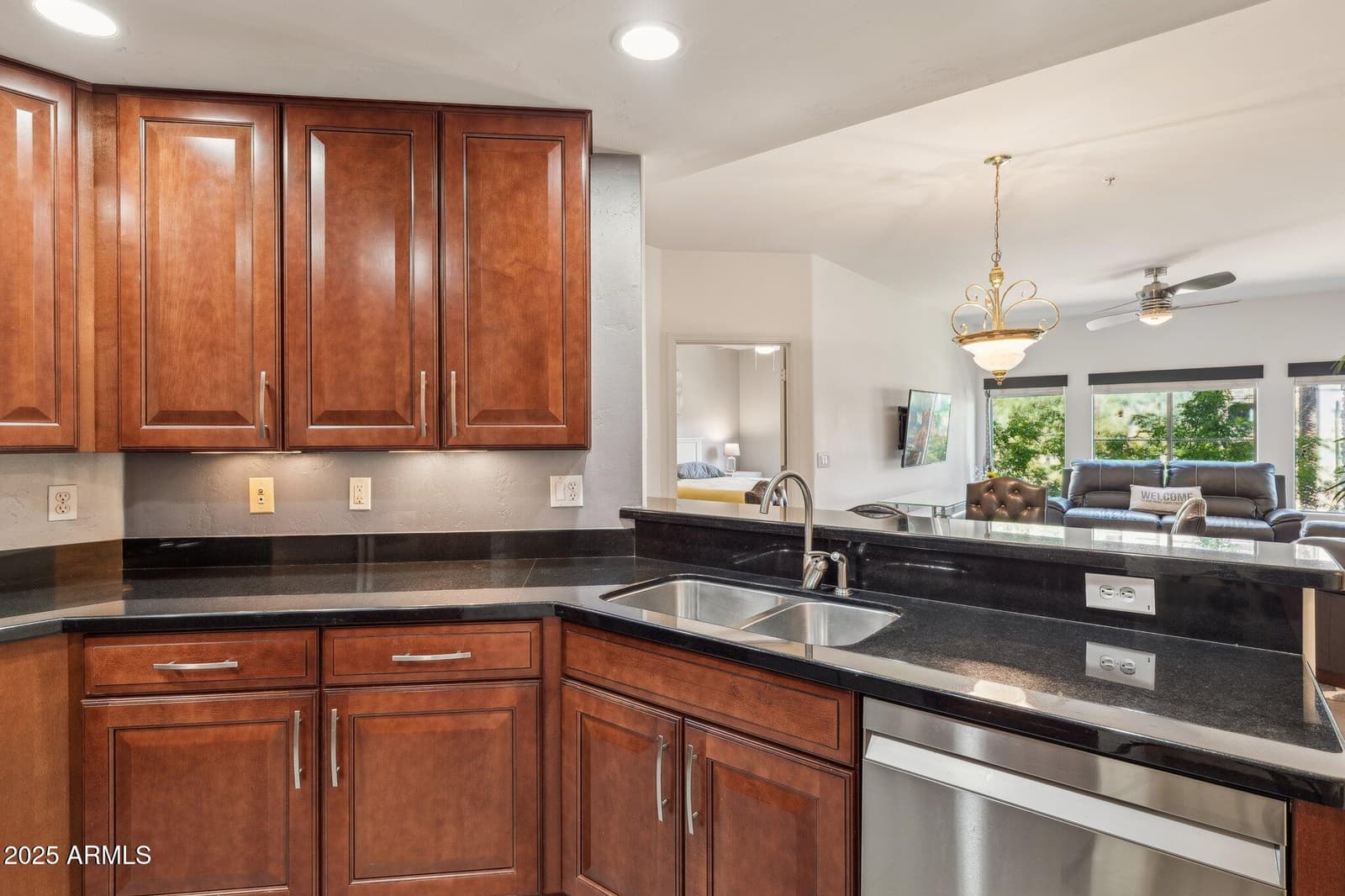 5350 E DEER VALLEY Drive 2408, Phoenix, AZ 85054 — photo 2 of 32