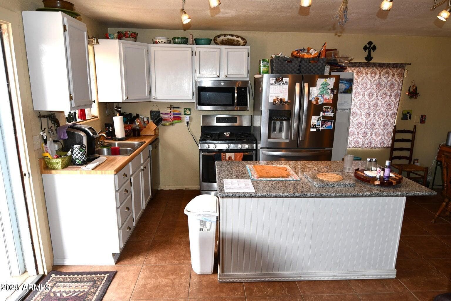653 E BORDER Road, Bisbee, AZ 85603 — photo 10 of 34