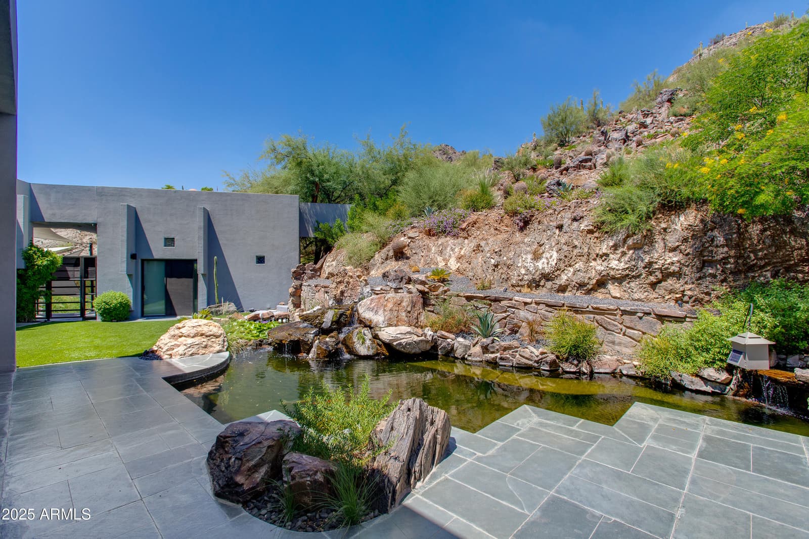 4228 E HIGHLANDS Drive, Paradise Valley, AZ 85253 — photo 4 of 36