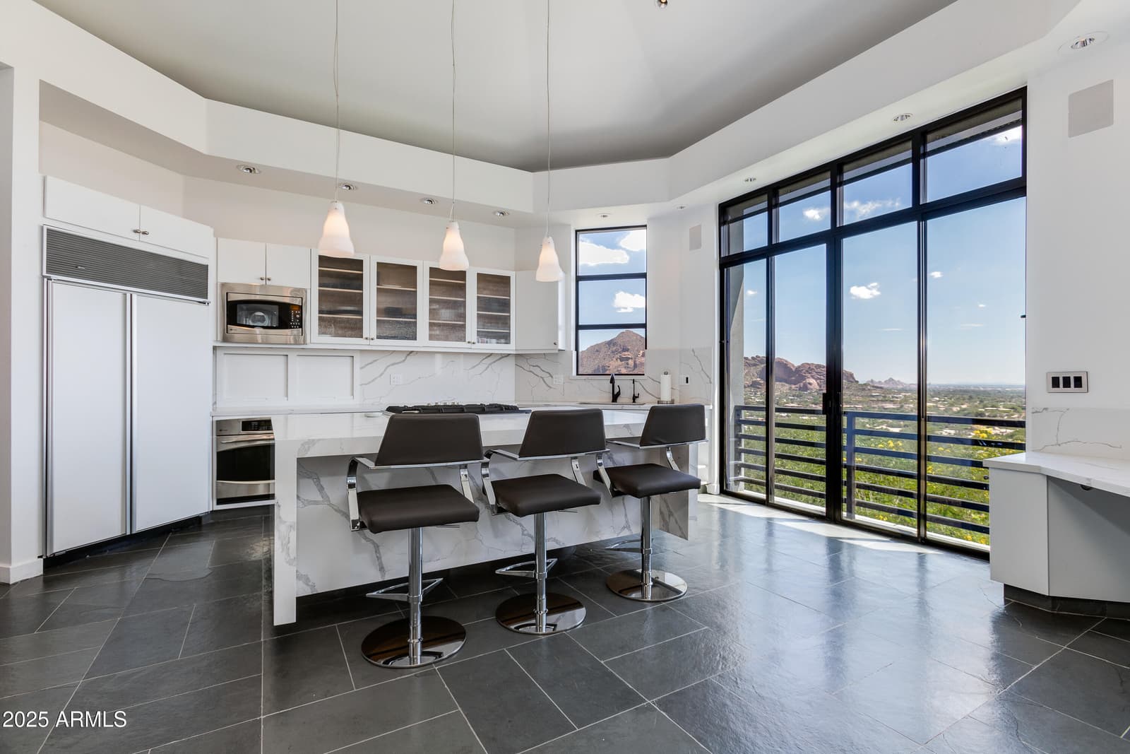 4228 E HIGHLANDS Drive, Paradise Valley, AZ 85253 — photo 11 of 36