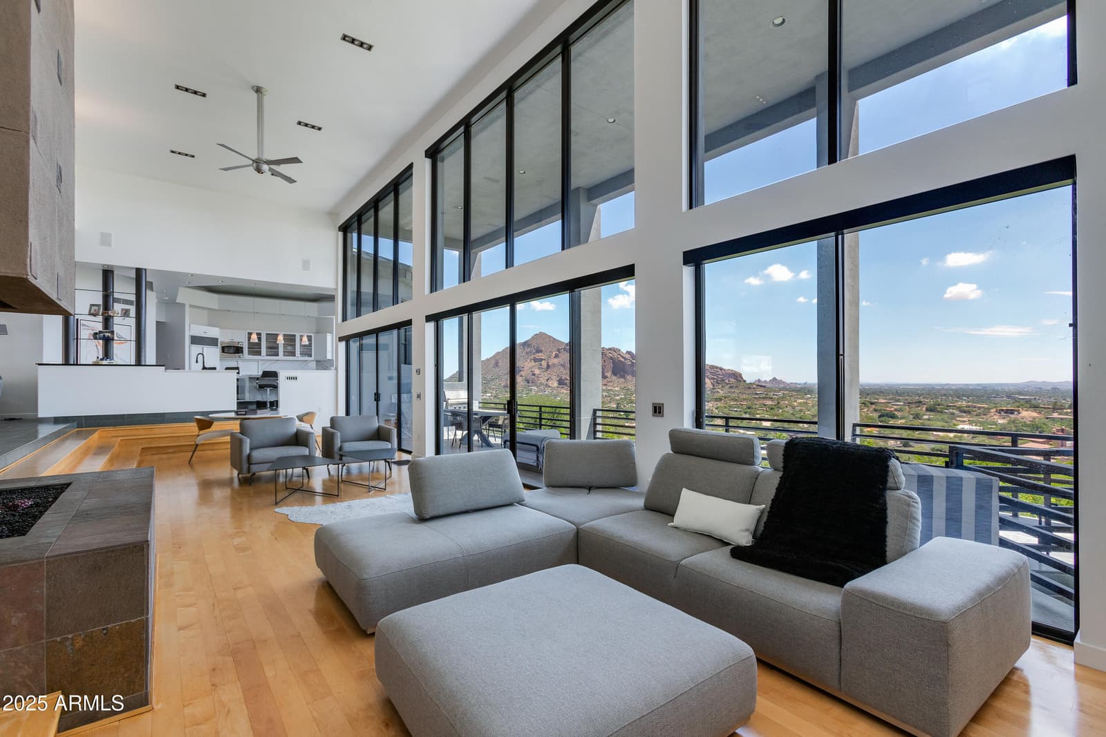 4228 E HIGHLANDS Drive, Paradise Valley, AZ 85253 — photo 19 of 36