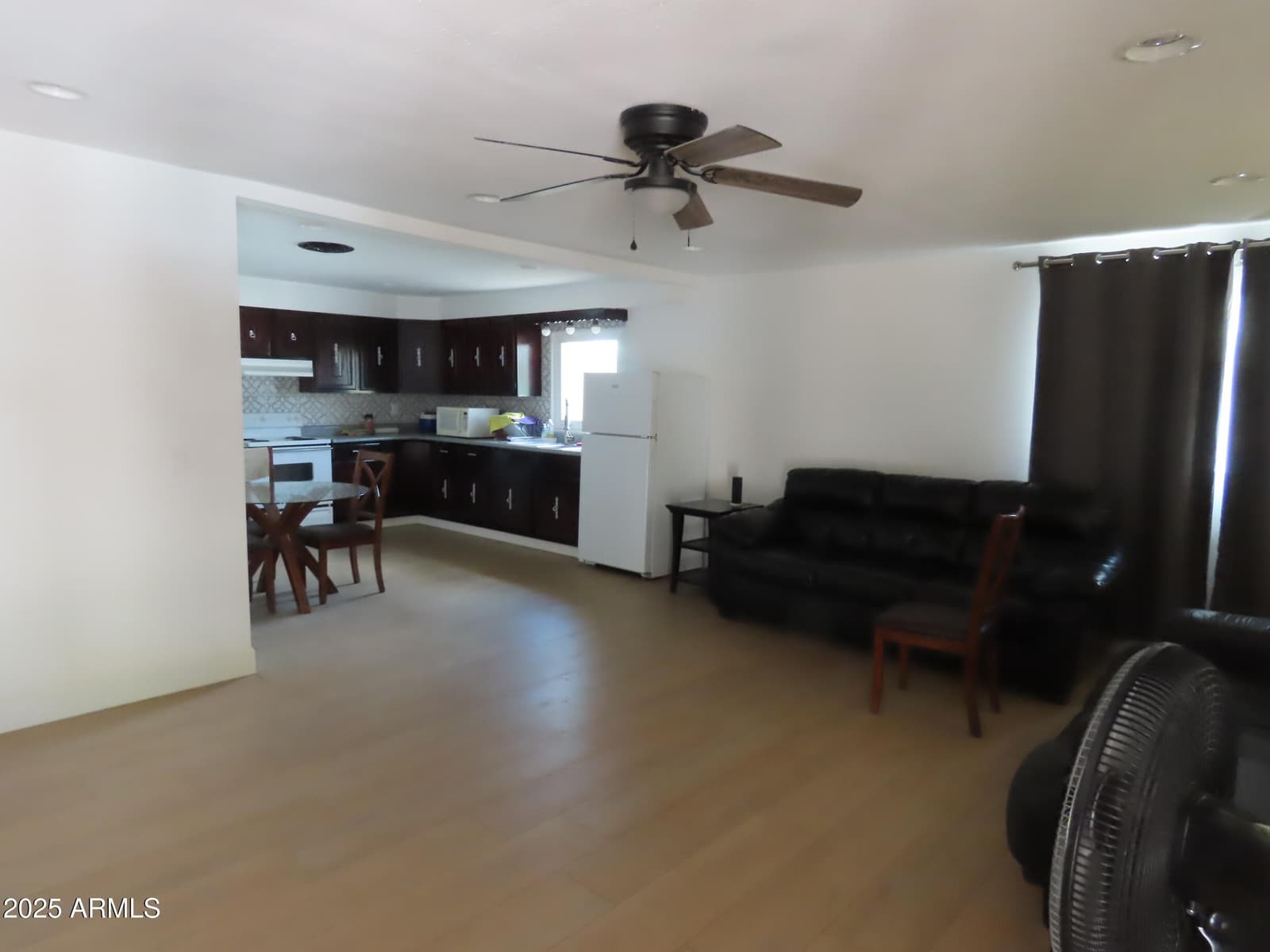 315 W Wight Street, Superior, AZ 85173 — photo 4 of 17