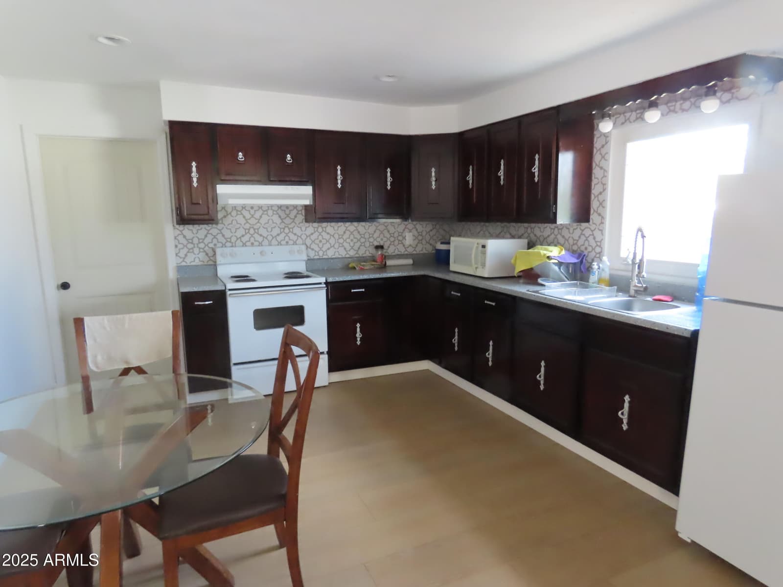 315 W Wight Street, Superior, AZ 85173 — photo 5 of 17
