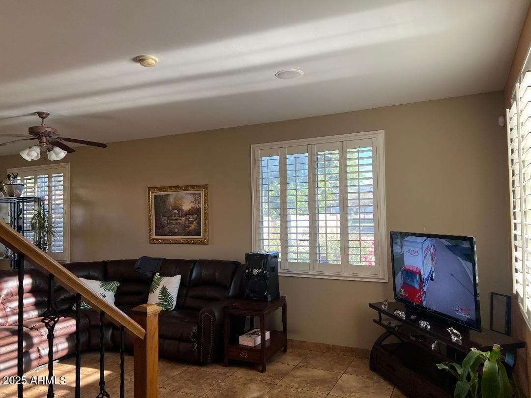 5129 S 15TH Place, Phoenix, AZ 85040 — photo 6 of 7