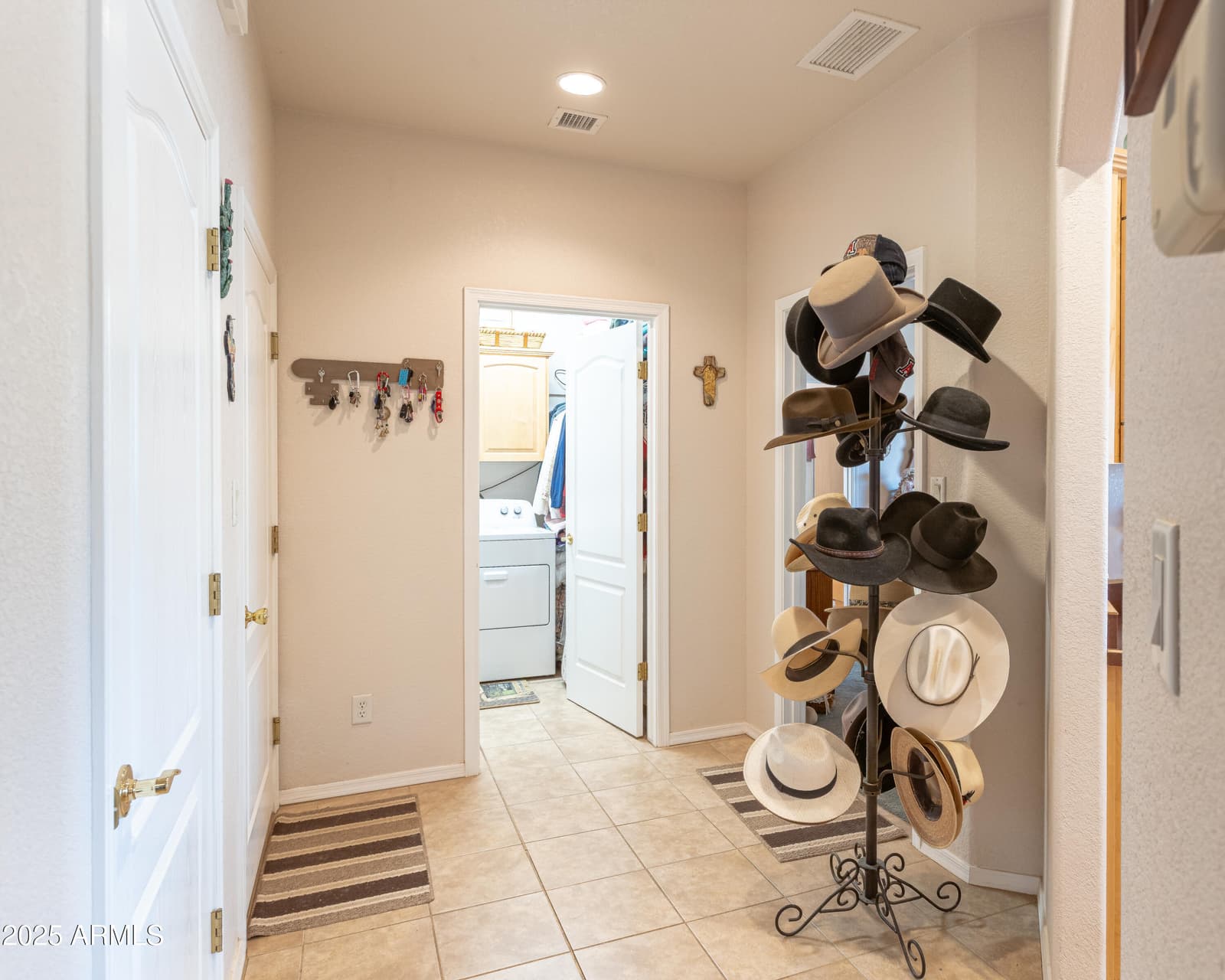 7072 S RIDLING Drive, Hereford, AZ 85615 — photo 14 of 69