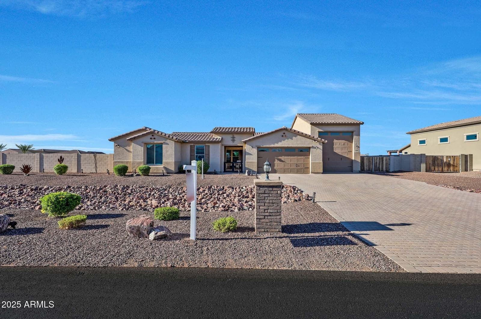 13532 W SIERRA VISTA Drive, Glendale, AZ 85307 — photo 10 of 88