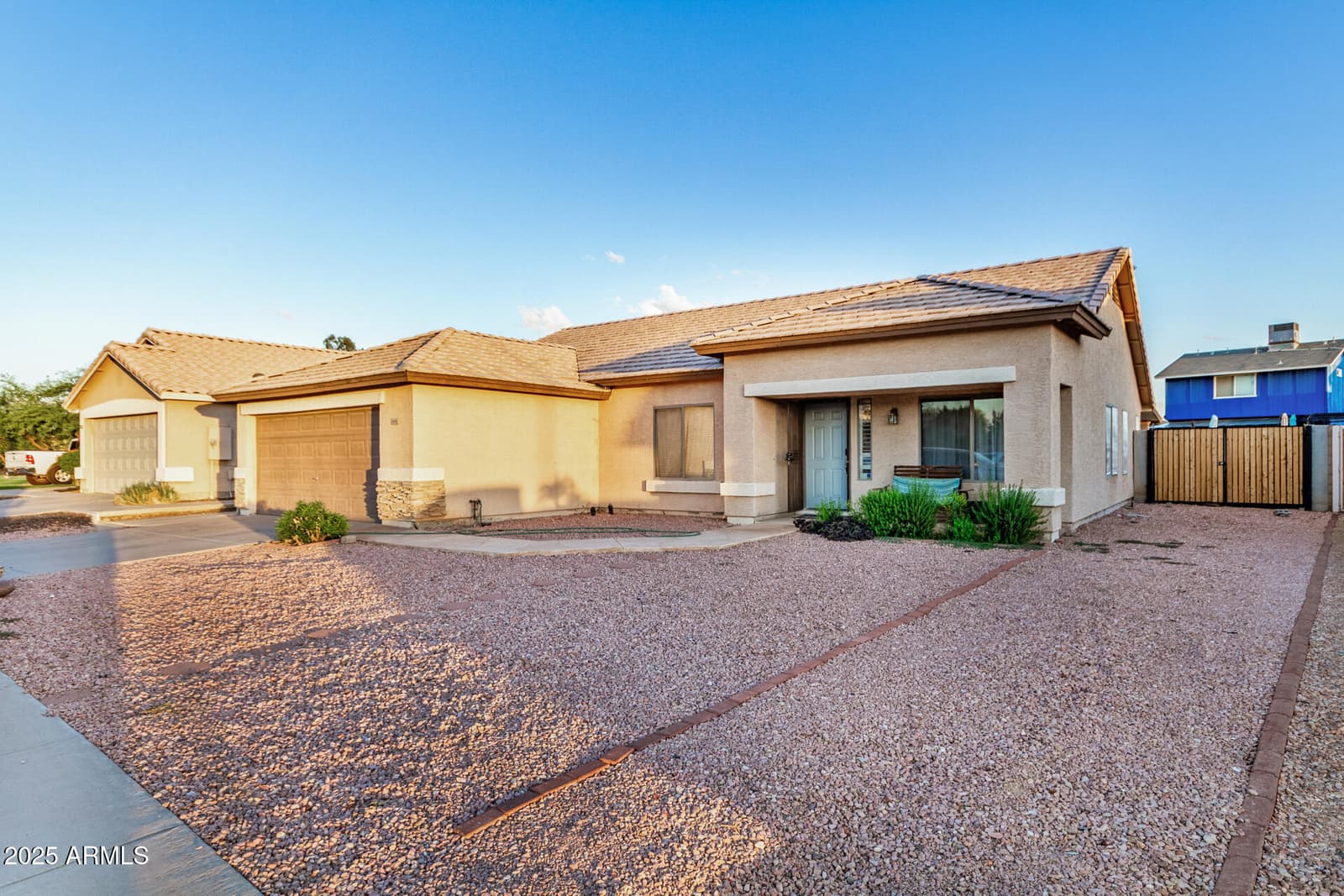 8441 W MINNEZONA Avenue, Phoenix, AZ 85037 — photo 3 of 37
