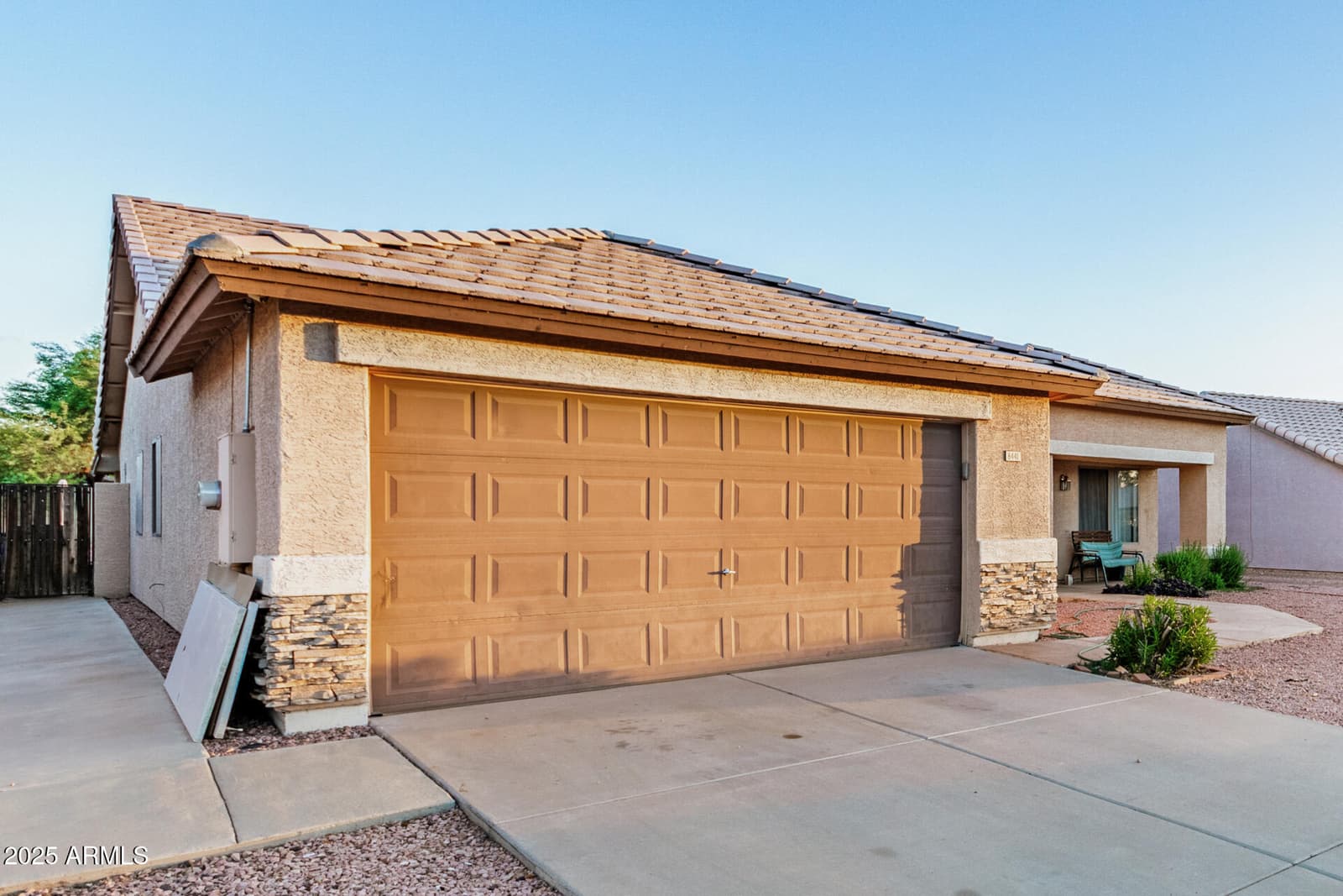 8441 W MINNEZONA Avenue, Phoenix, AZ 85037 — photo 6 of 37