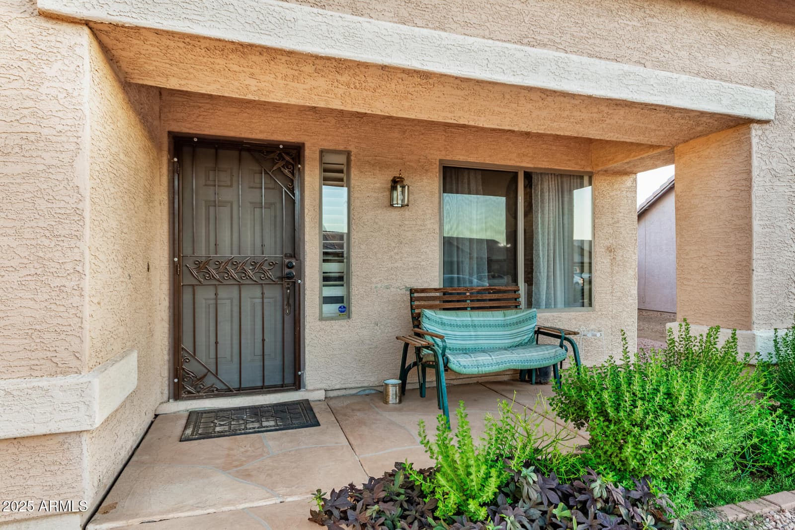 8441 W MINNEZONA Avenue, Phoenix, AZ 85037 — photo 7 of 37