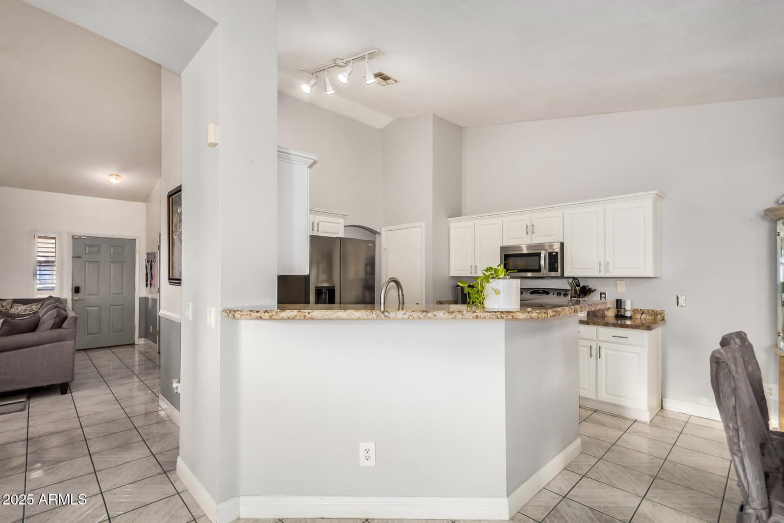 8441 W MINNEZONA Avenue, Phoenix, AZ 85037 — photo 17 of 37