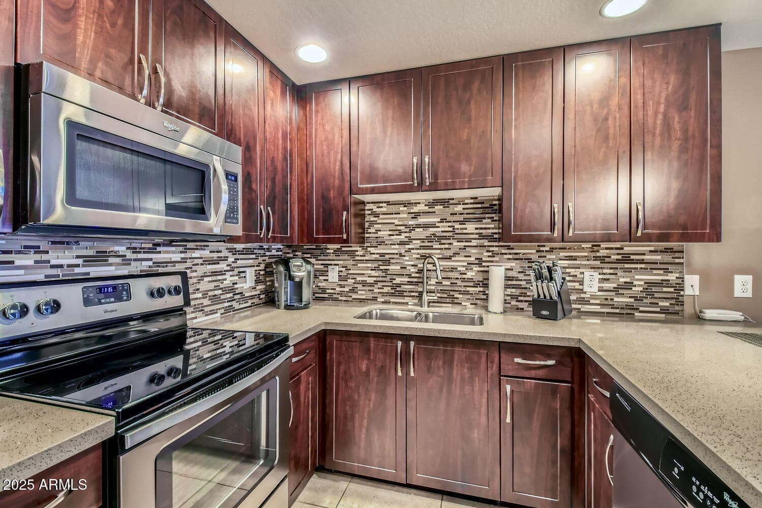 5450 E DEER VALLEY Drive 1180, Phoenix, AZ 85054 — photo 6 of 38