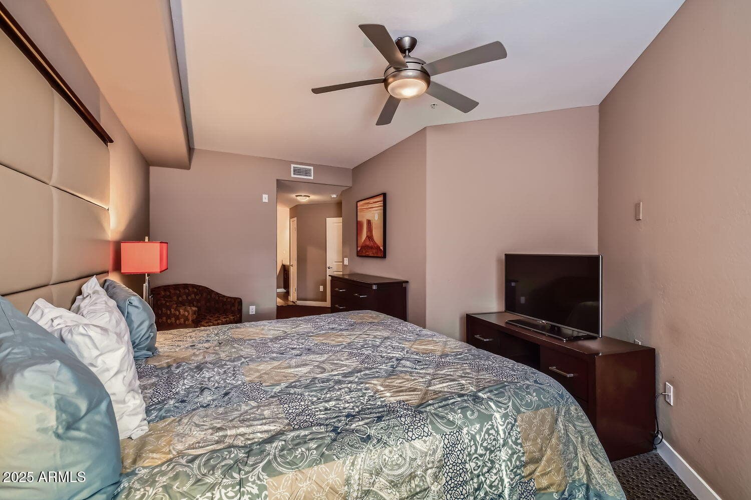 5450 E DEER VALLEY Drive 1180, Phoenix, AZ 85054 — photo 17 of 38