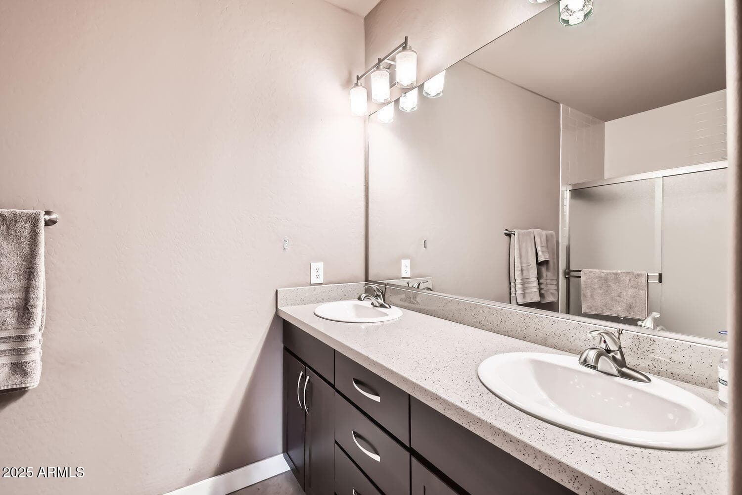5450 E DEER VALLEY Drive 1180, Phoenix, AZ 85054 — photo 19 of 38