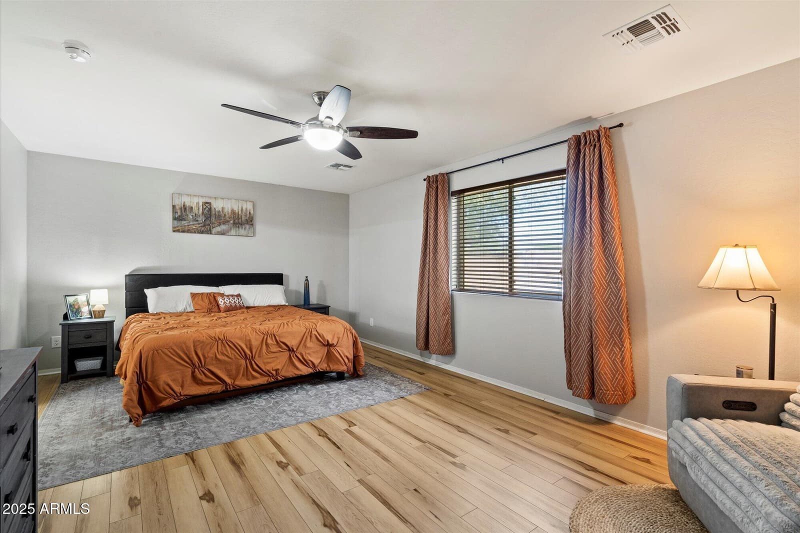 8025 S 5TH Avenue, Phoenix, AZ 85041 — photo 10 of 20