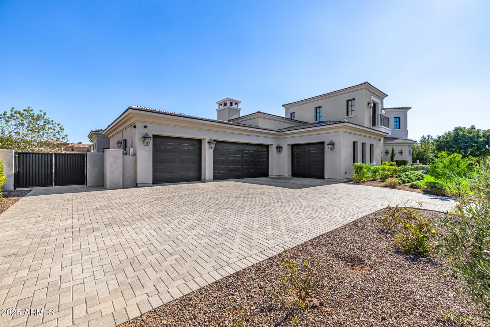 577 W HORSESHOE Place, Chandler, AZ 85248 — photo 8 of 121
