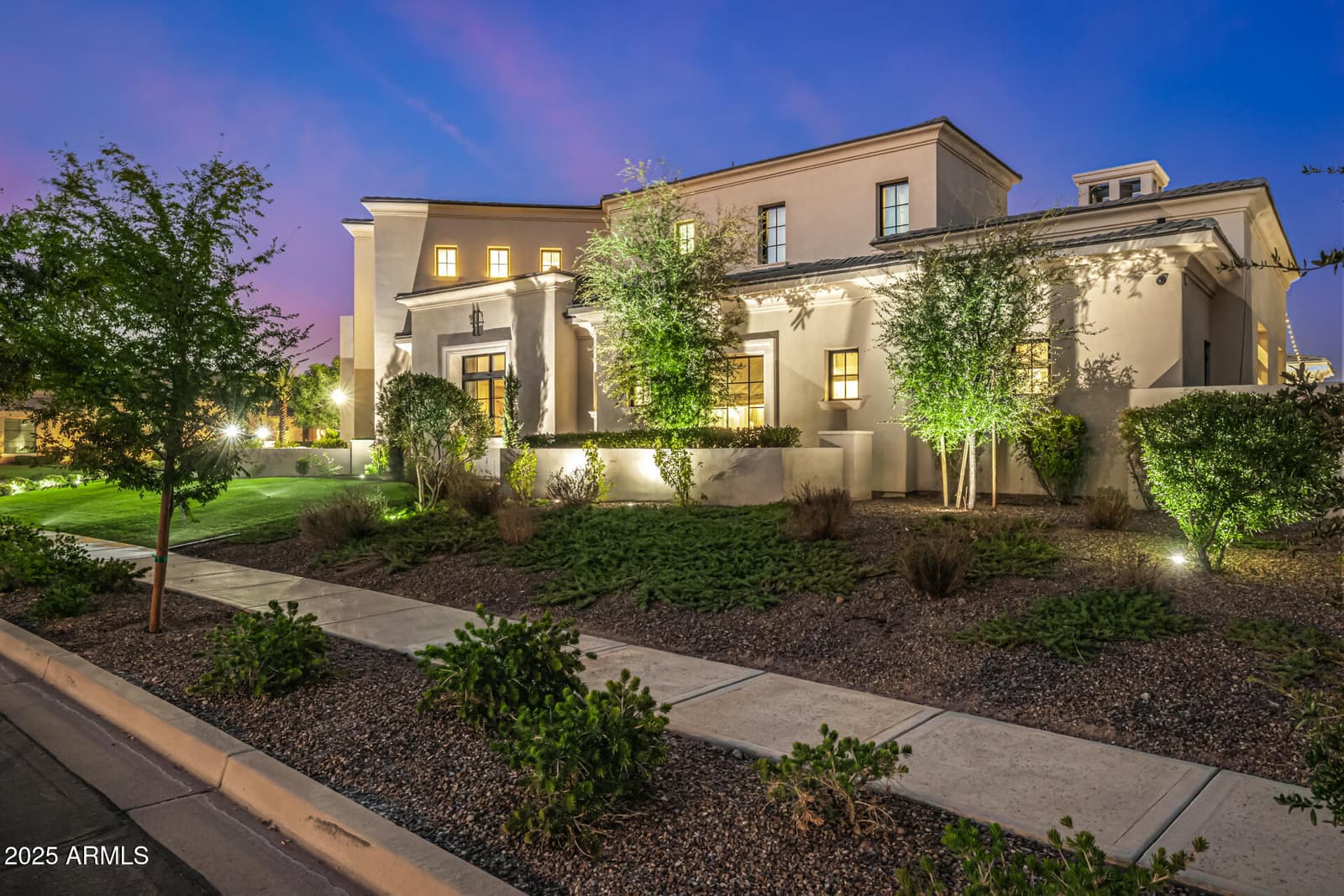 577 W HORSESHOE Place, Chandler, AZ 85248 — photo 10 of 121