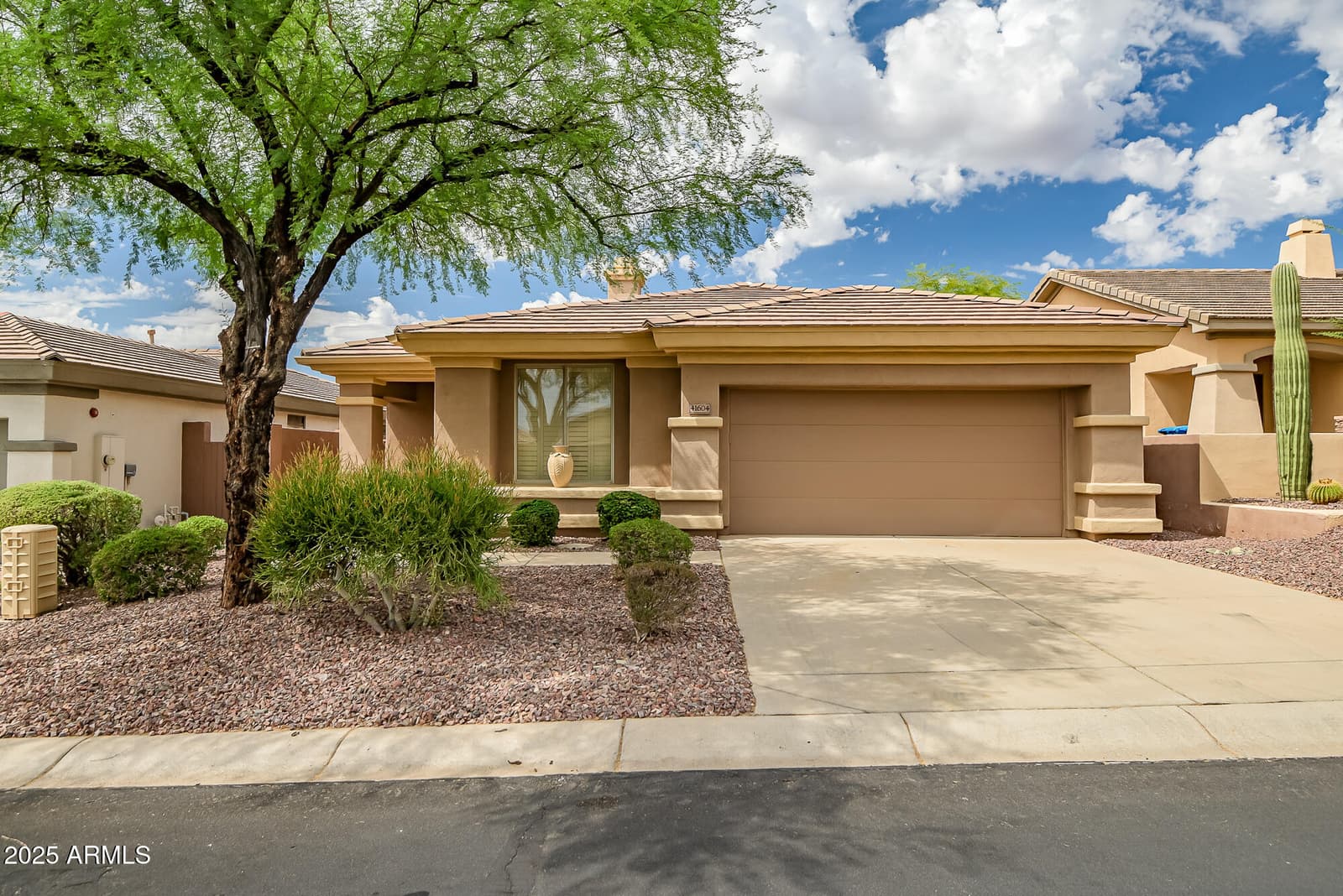 41604 N CEDAR CHASE Road, Anthem, AZ 85086 — photo 2 of 36