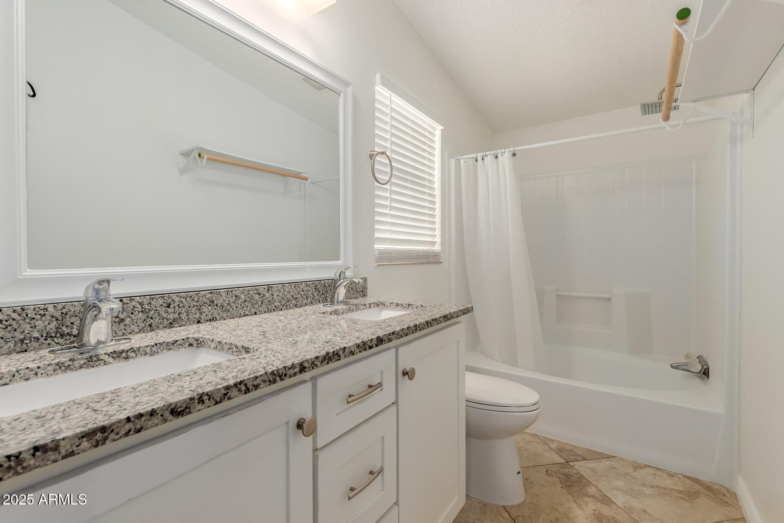 555 W WARNER Road 139, Chandler, AZ 85225 — photo 11 of 21