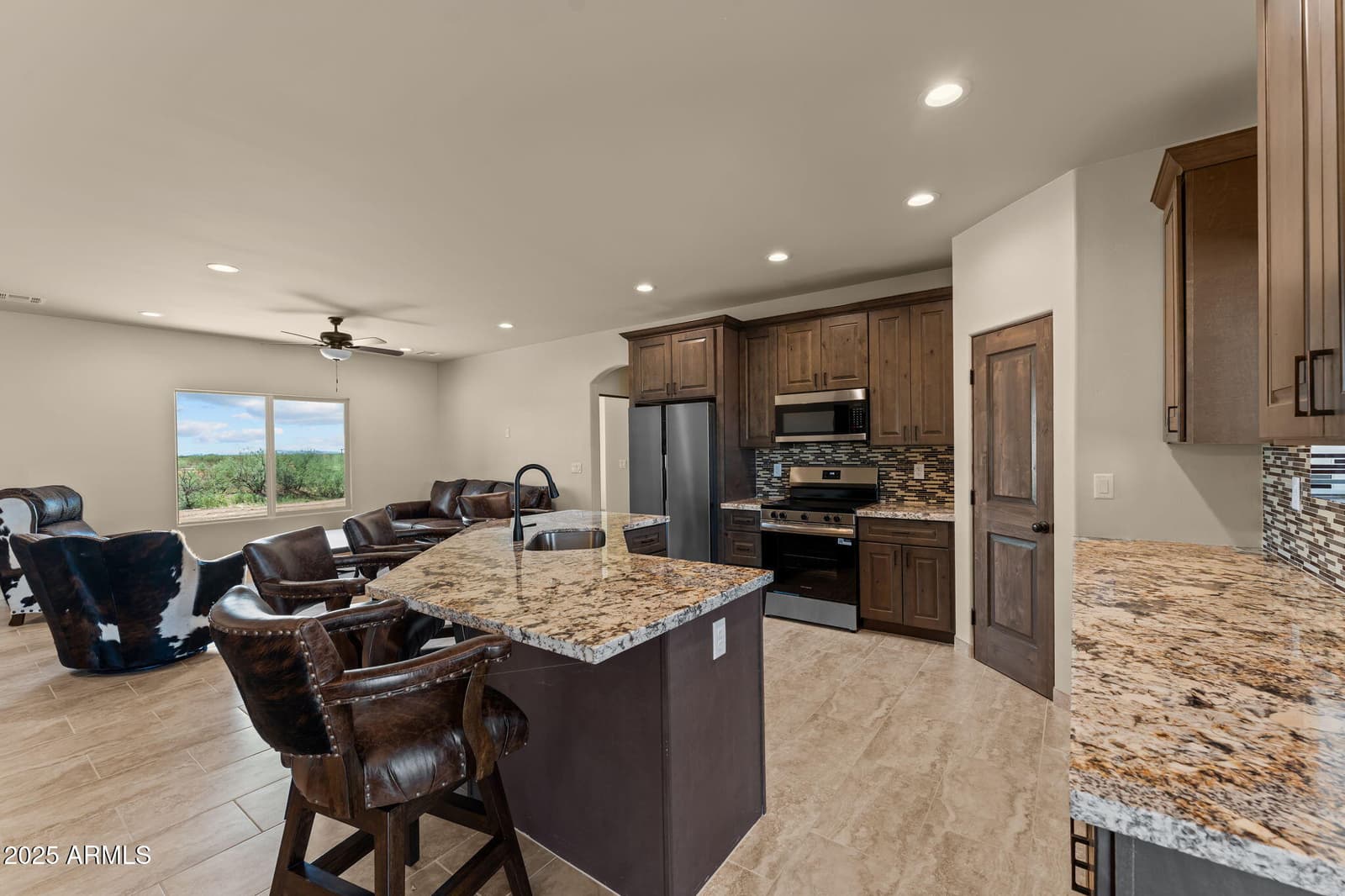 47562 W Ray Street, Aguila, AZ 85320 — photo 11 of 32
