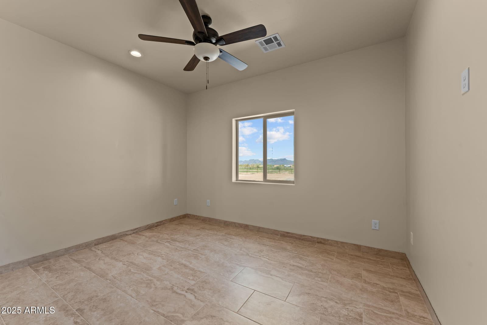 47562 W Ray Street, Aguila, AZ 85320 — photo 14 of 32