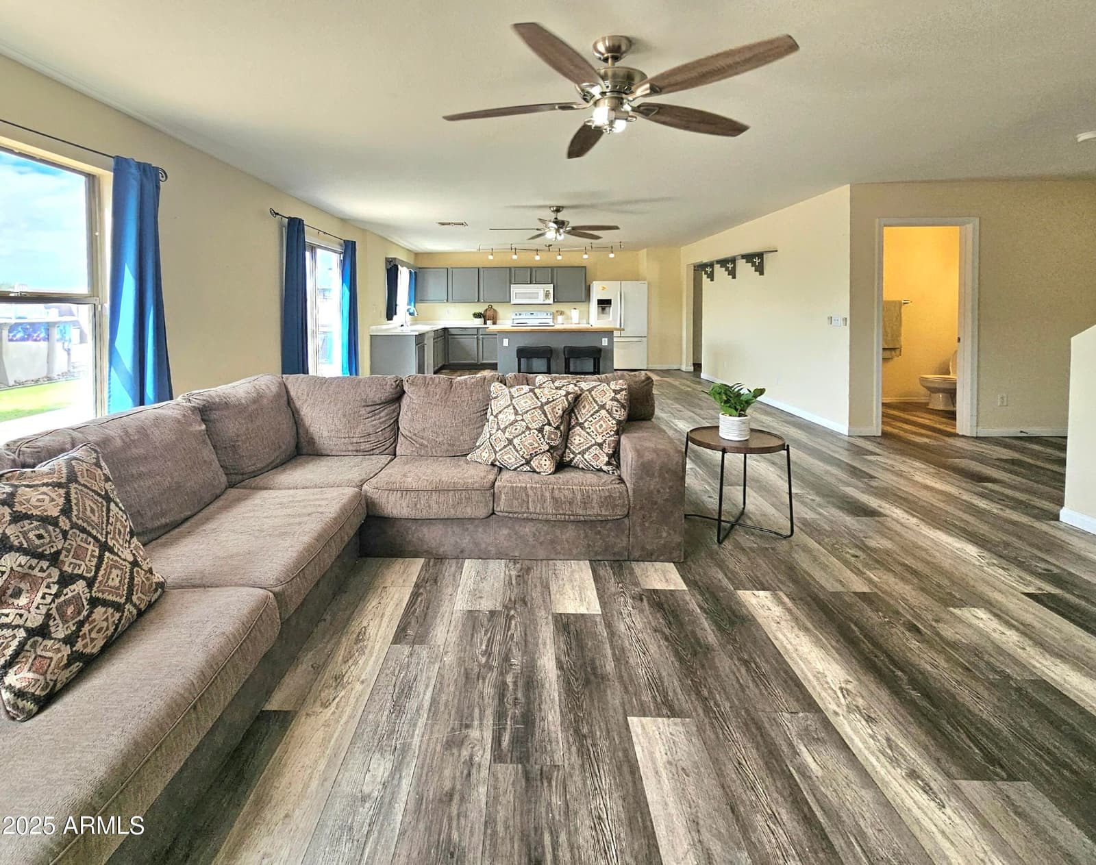 11943 W DELWOOD Drive, Arizona City, AZ 85123 — photo 6 of 25