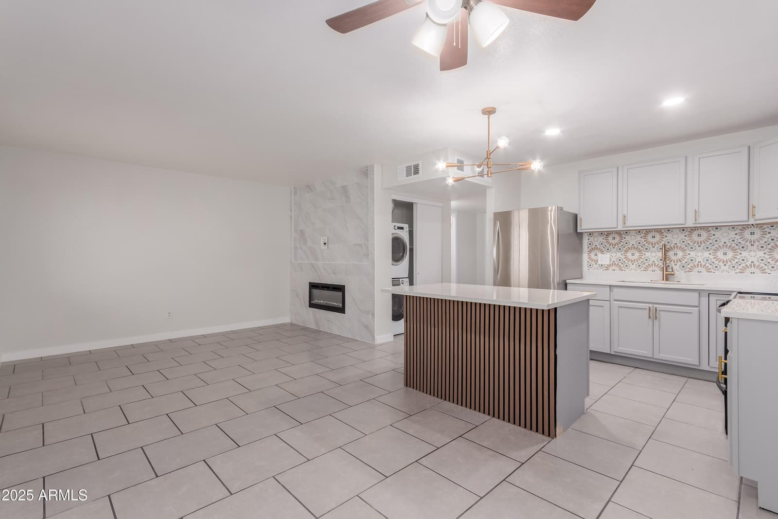 18202 N CAVE CREEK Road 245, Phoenix, AZ 85032 — photo 4 of 13