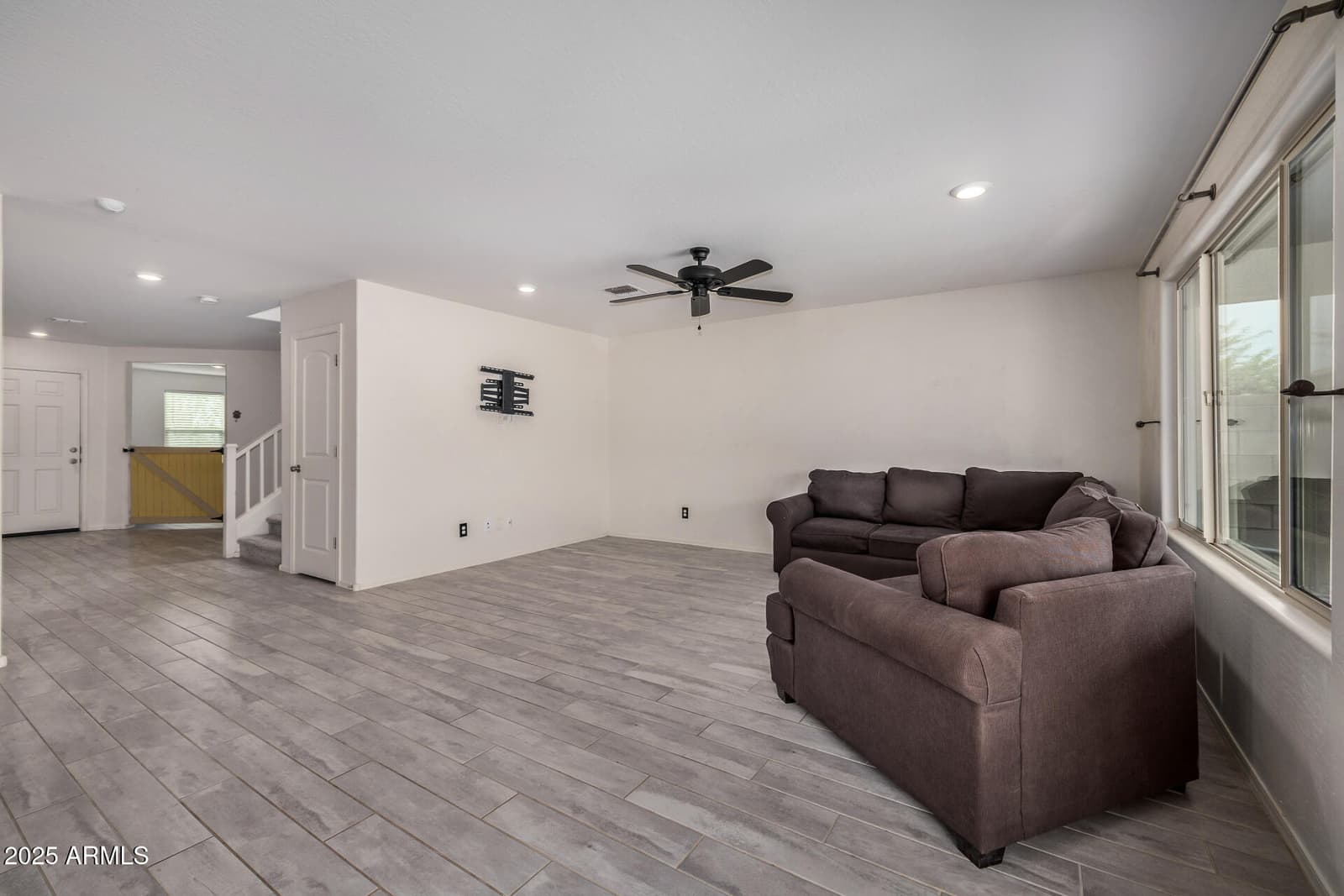 12668 W GLENN Drive, Glendale, AZ 85307 — photo 7 of 32