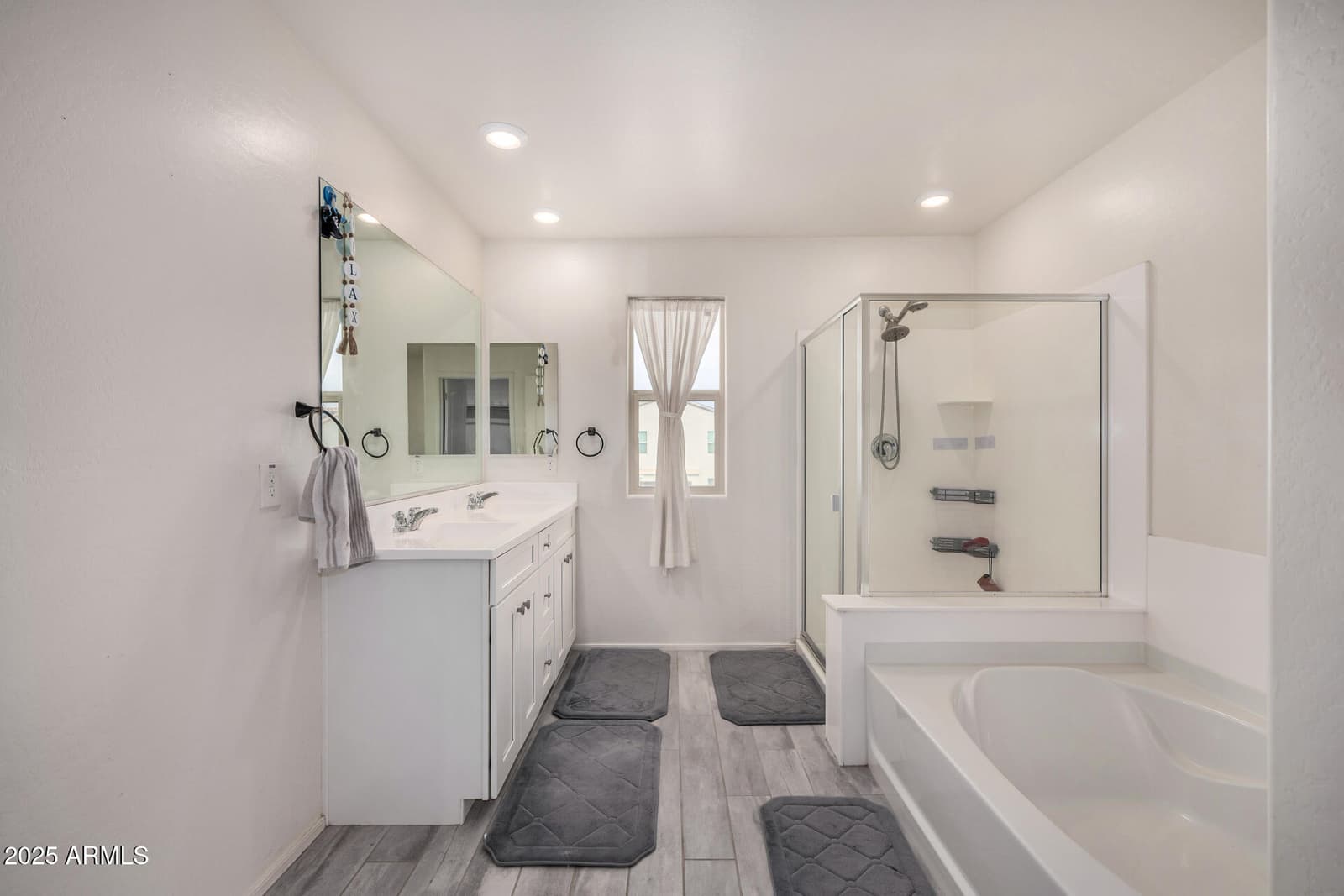 12668 W GLENN Drive, Glendale, AZ 85307 — photo 17 of 32
