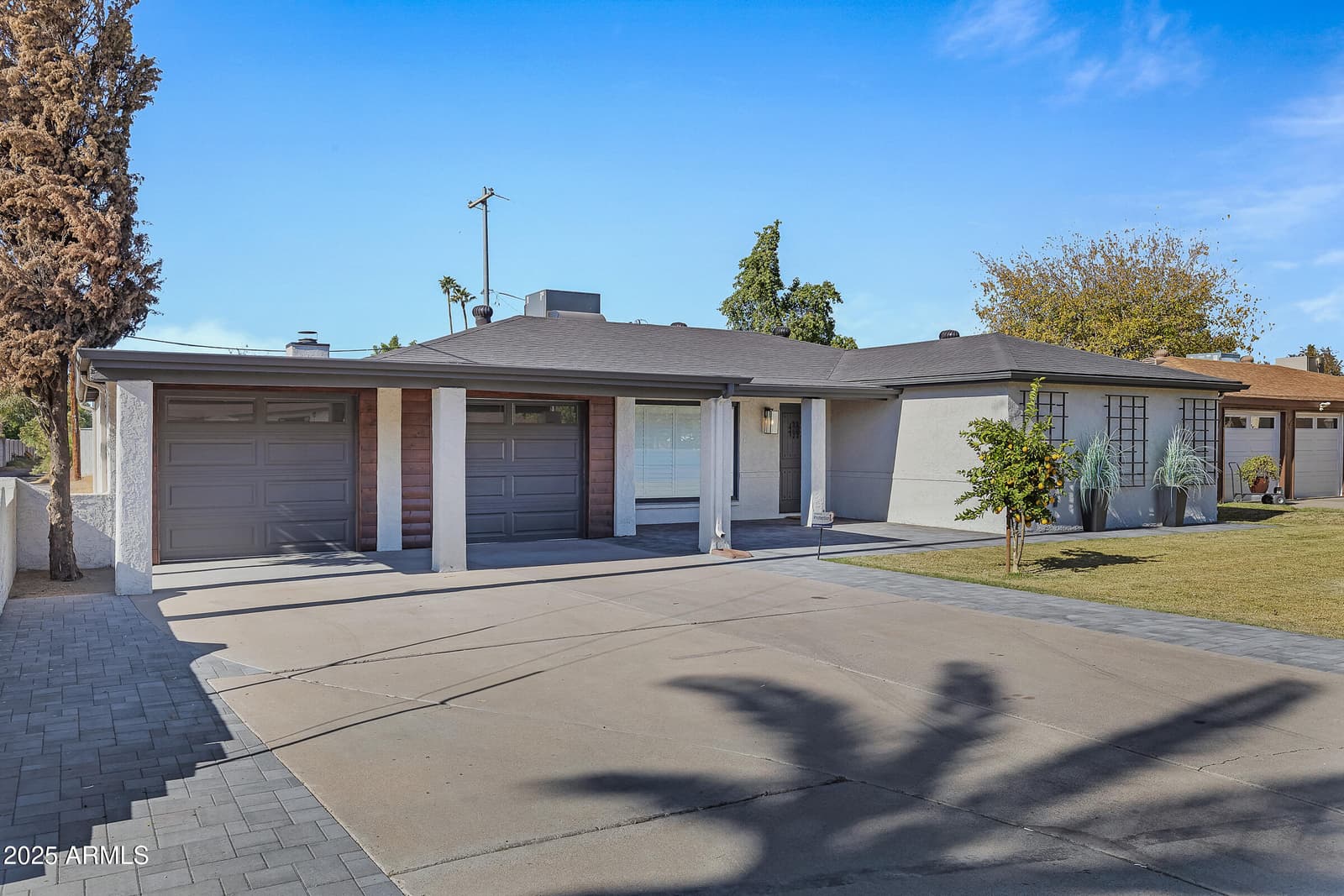 7308 N 7TH Avenue, Phoenix, AZ 85021 — photo 3 of 42