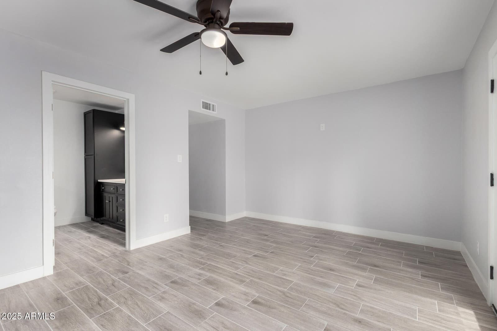 8104 N 45th Avenue, Glendale, AZ 85302 — photo 19 of 48