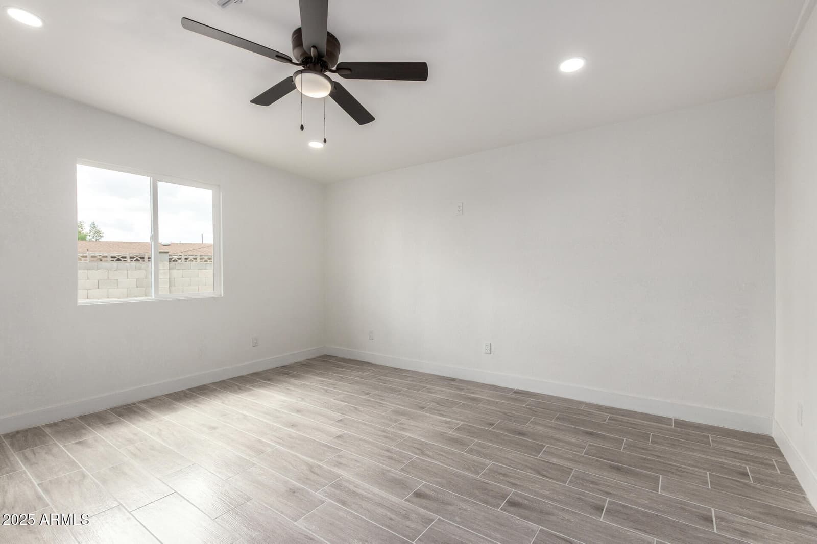8104 N 45th Avenue, Glendale, AZ 85302 — photo 23 of 48