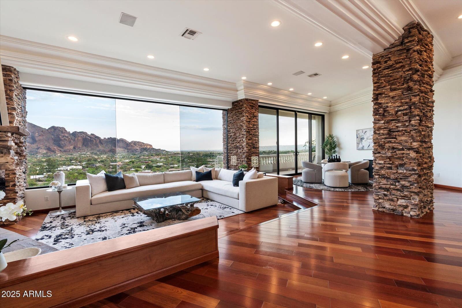 6827 N HIGHLANDS Drive, Paradise Valley, AZ 85253 — photo 14 of 108