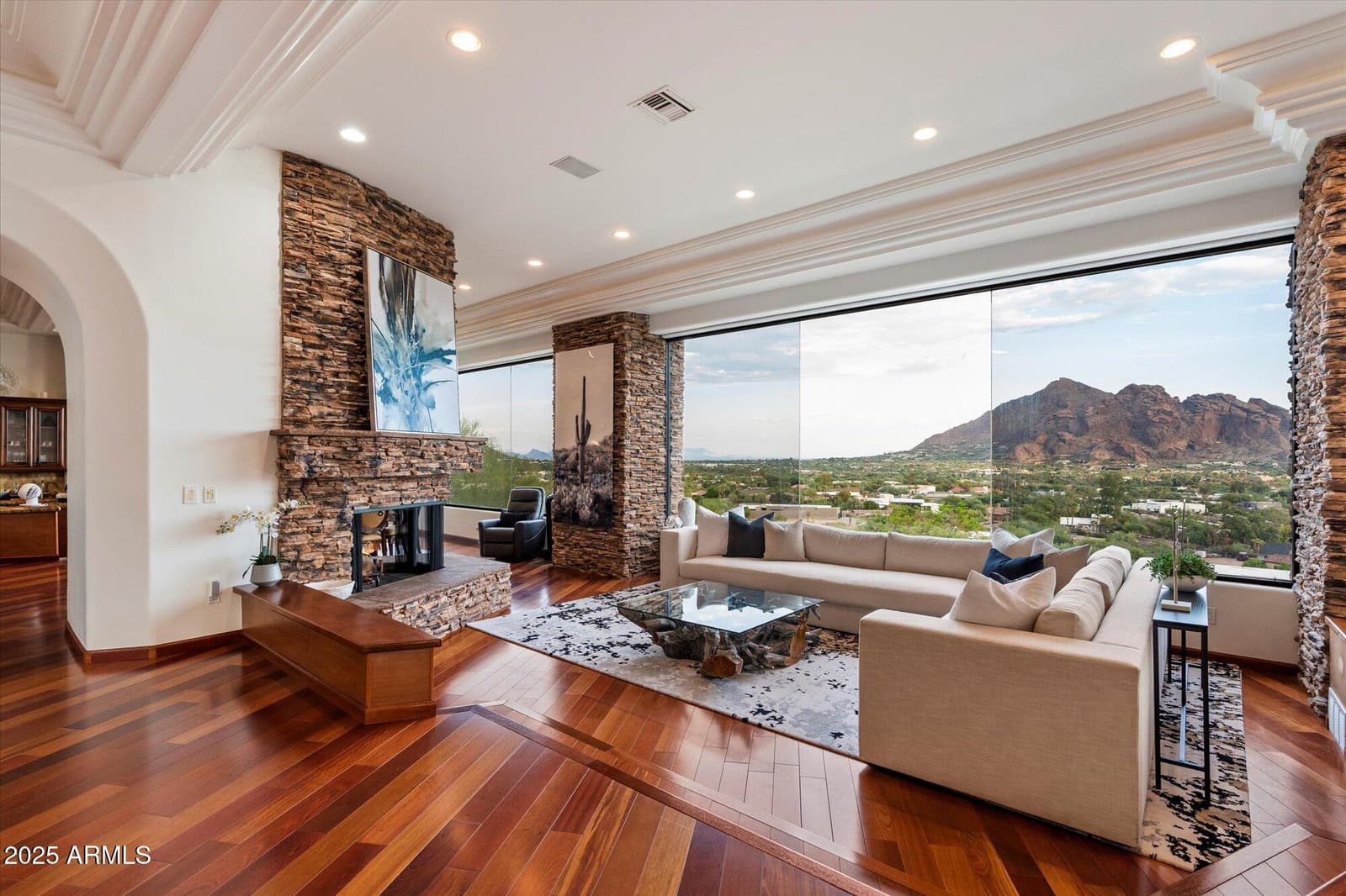 6827 N HIGHLANDS Drive, Paradise Valley, AZ 85253 — photo 15 of 108