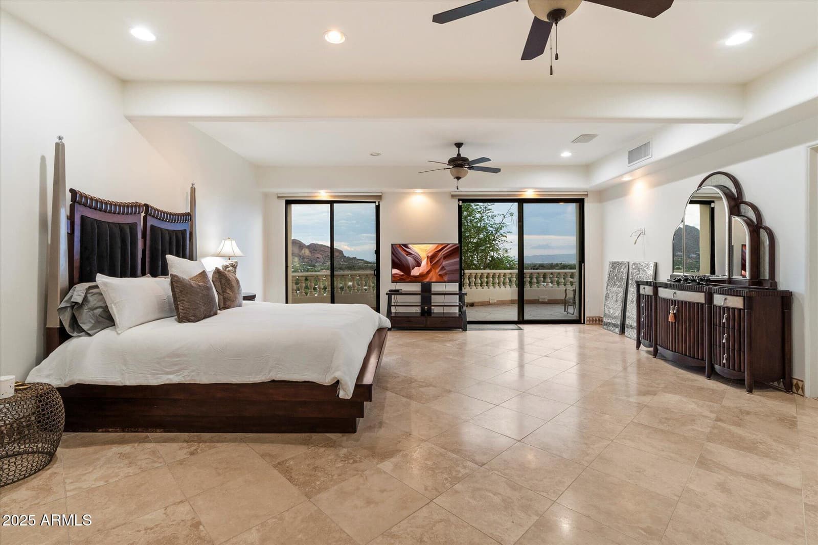 6827 N HIGHLANDS Drive, Paradise Valley, AZ 85253 — photo 49 of 108
