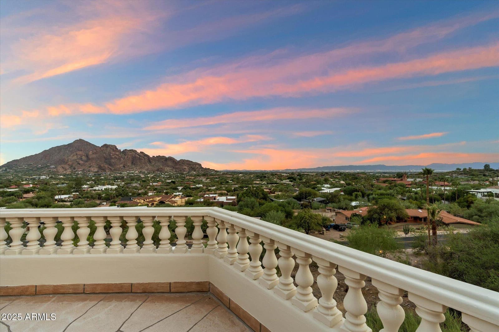 6827 N HIGHLANDS Drive, Paradise Valley, AZ 85253 — photo 5 of 108