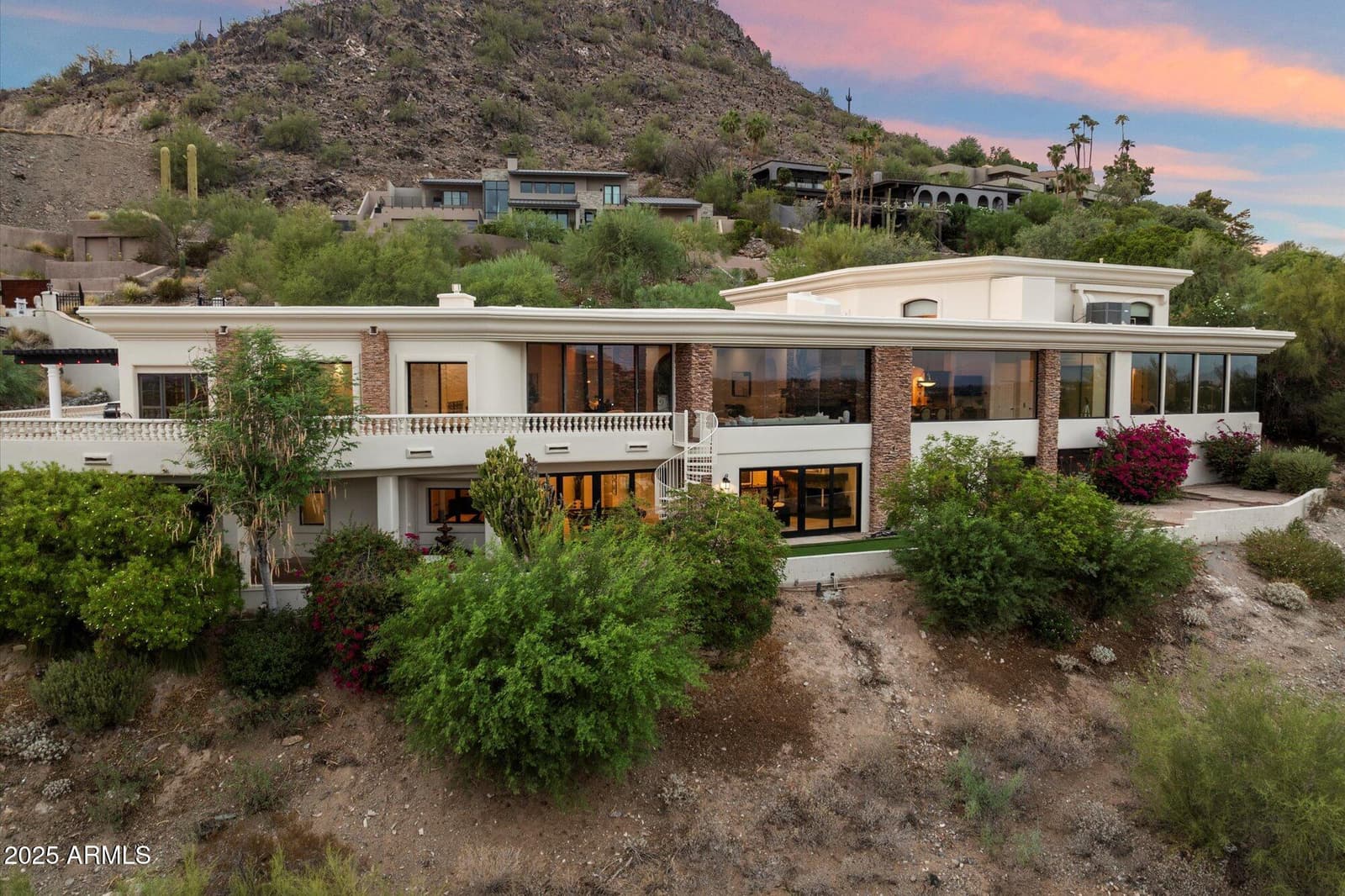 6827 N HIGHLANDS Drive, Paradise Valley, AZ 85253 — photo 6 of 108