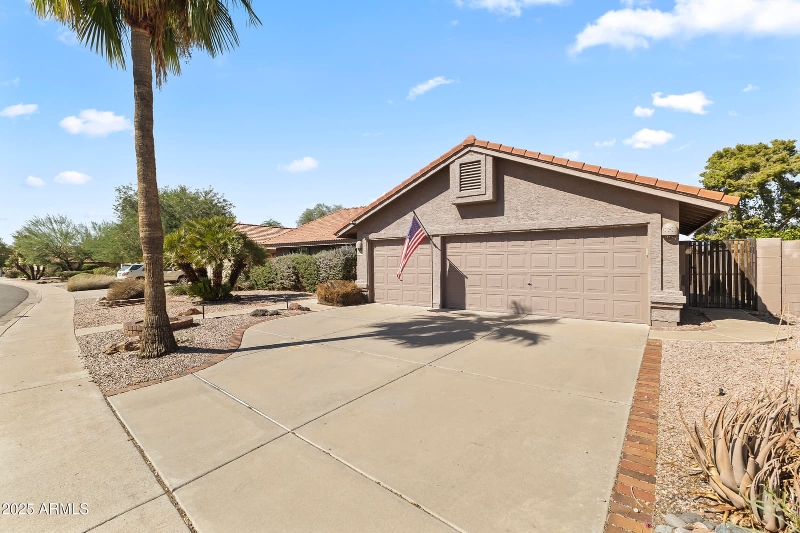 5552 E Enrose Street, Mesa, AZ 85205 — photo 3 of 40