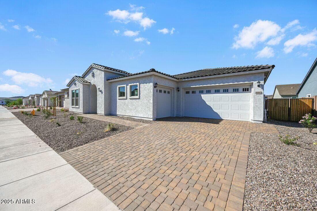 7660 W REMUDA Drive, Peoria, AZ 85383 — photo 3 of 45