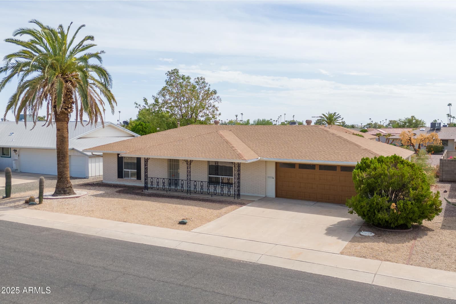 10301 W CHARTER OAK Drive, Sun City, AZ 85351 — photo 3 of 31